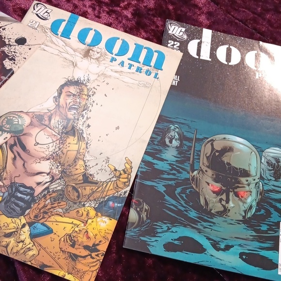 Doom Patrol # 21,22 brandnew - Picture 3 of 5